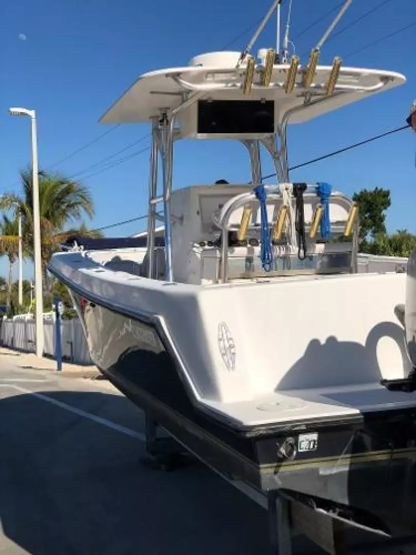 2004 Contender 31 Open - Image 11