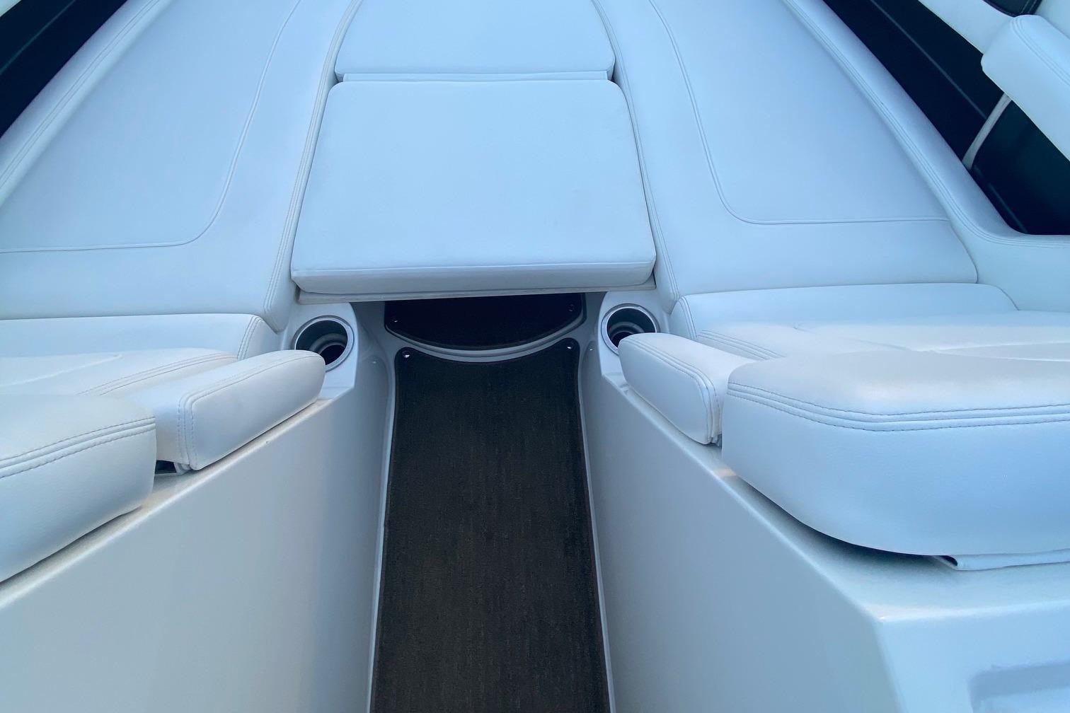 2014 Sea Ray 280 Sundeck - 35