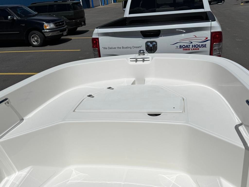 2026 Boston Whaler 160 Super Sport - 8