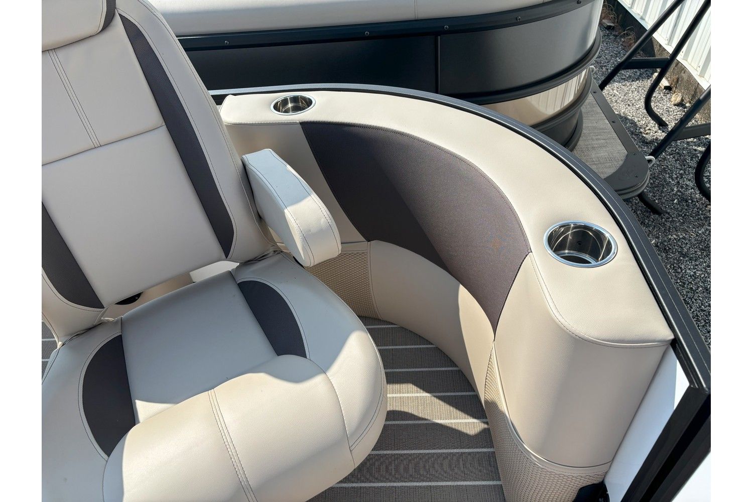 2026 Bentley Pontoons Legacy 223 DL Navigator - 7