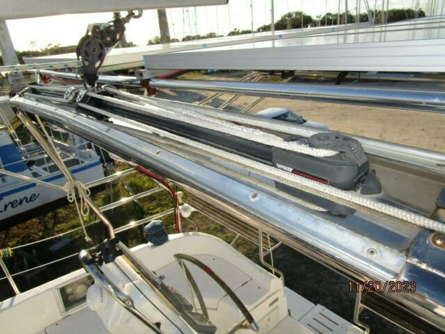 2008 Hunter H41 Deck Salon - Image 19