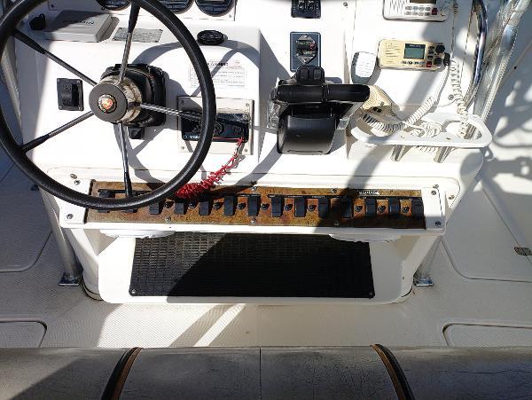 2002 Century 3200 Center Console - 22