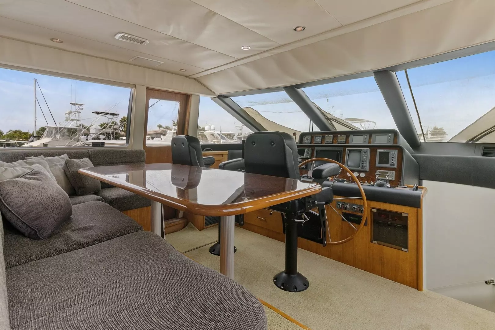 2000 Pacific Mariner 65 Motoryacht - Image 26