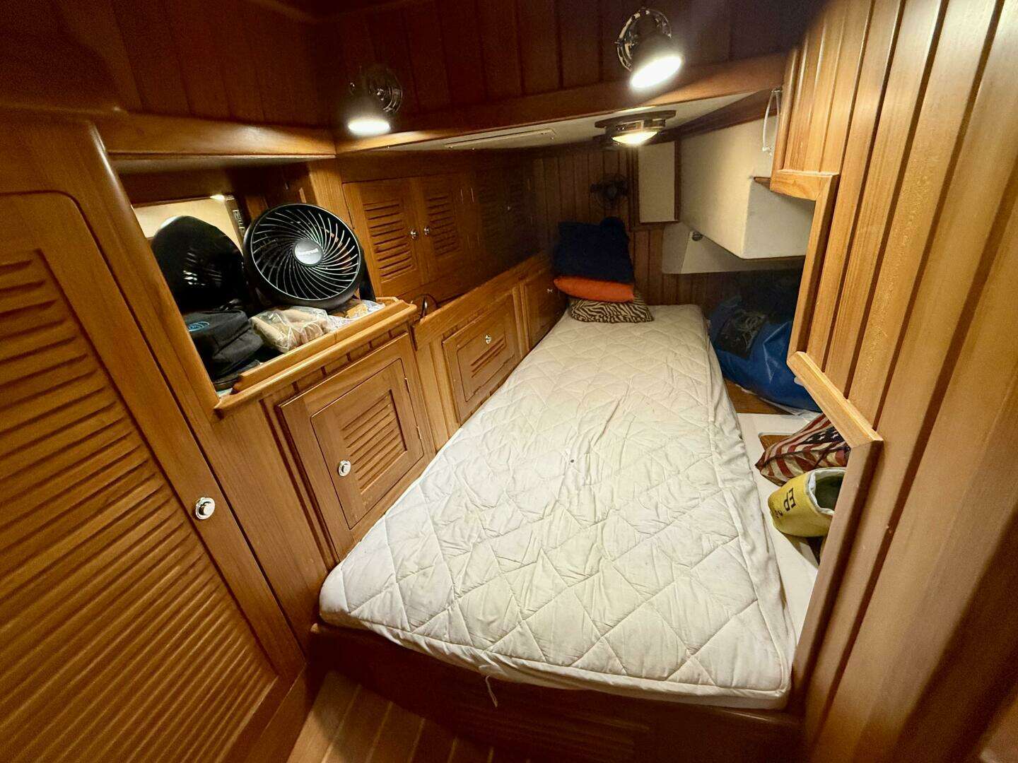 2005 Cabo Rico 42 Pilothouse - Image 10