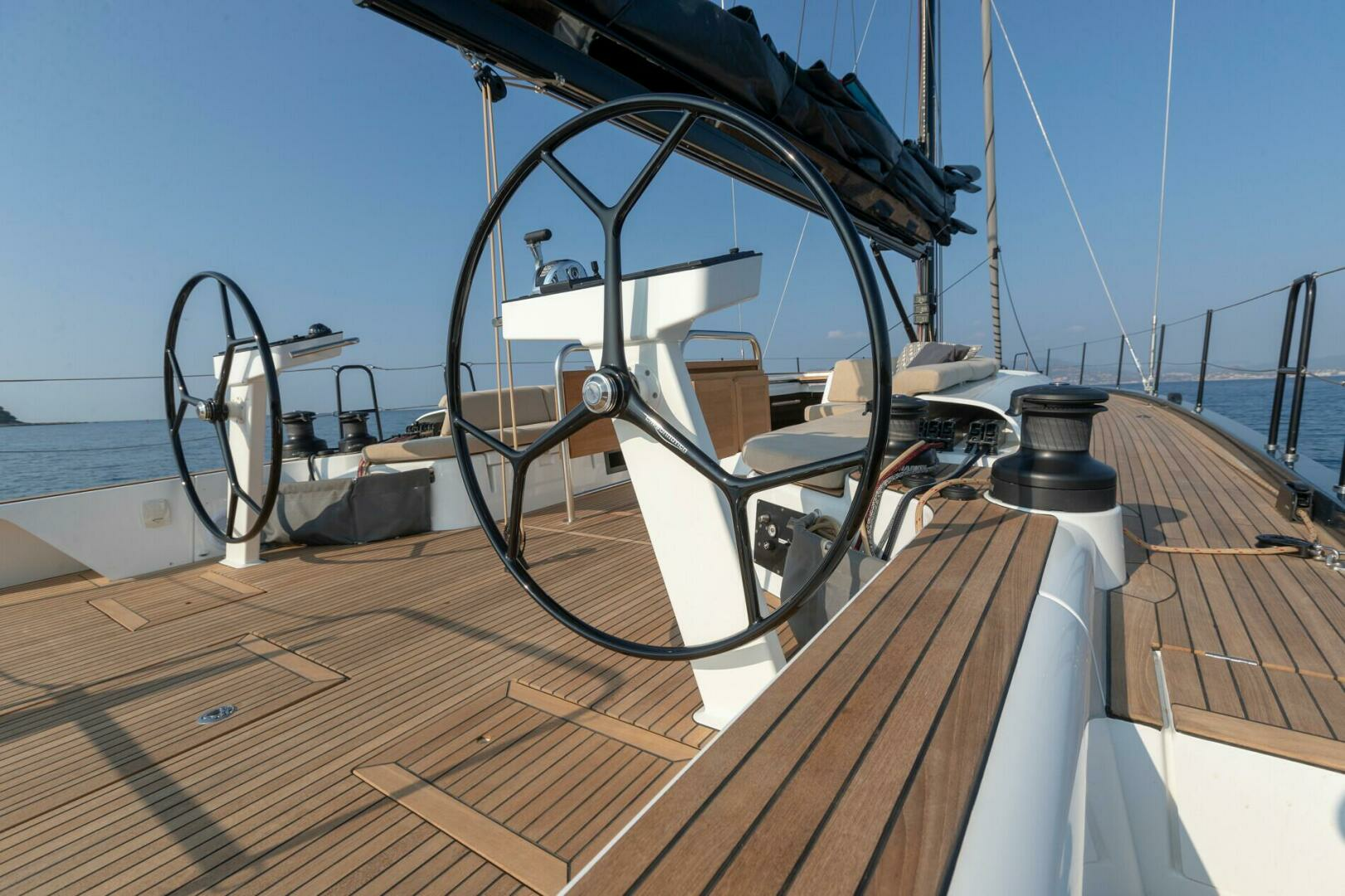 2025 Beneteau First Yacht 53 - Image 7