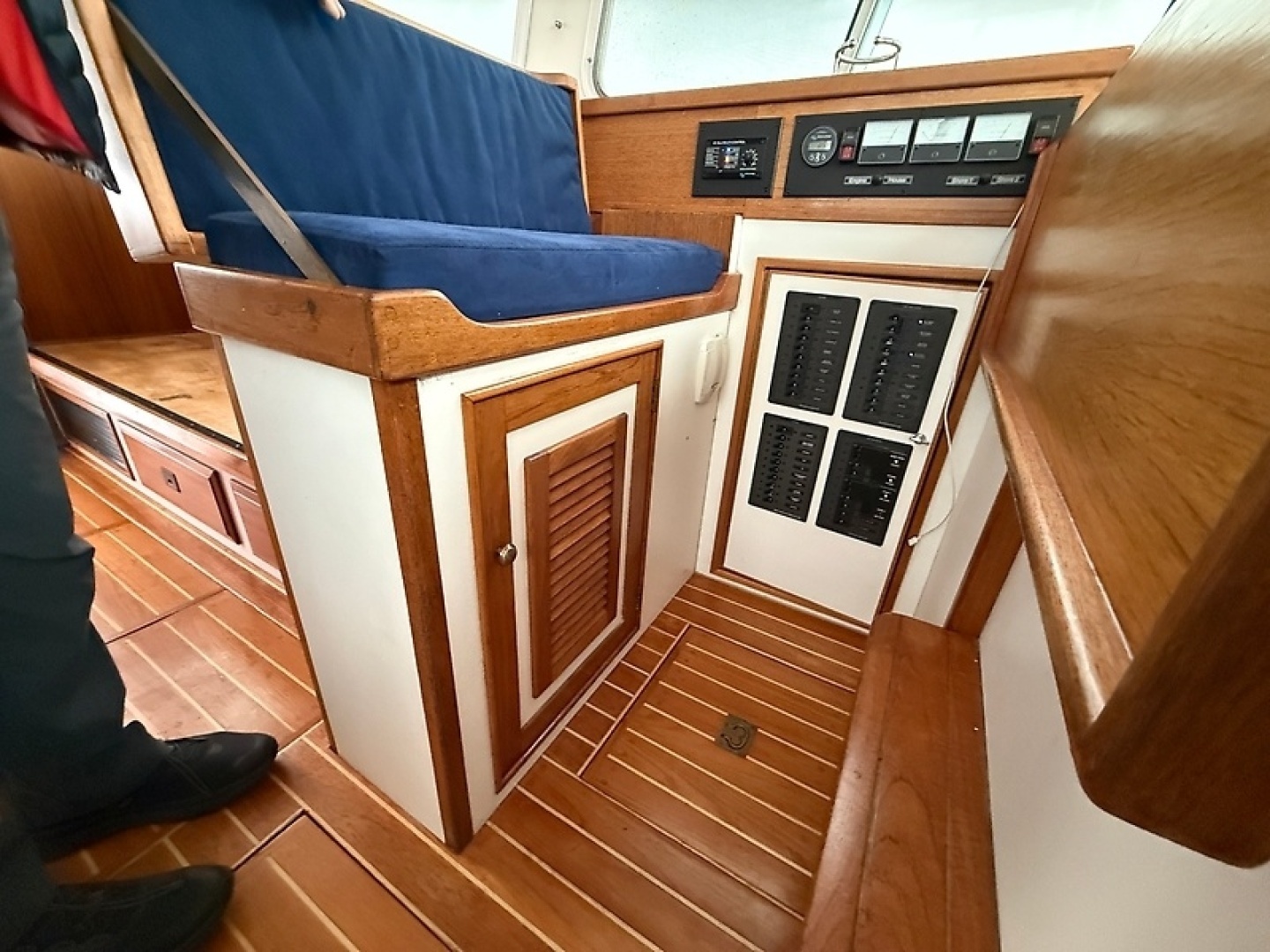 1993 Shannon Custom Downeast 36 - Image 27