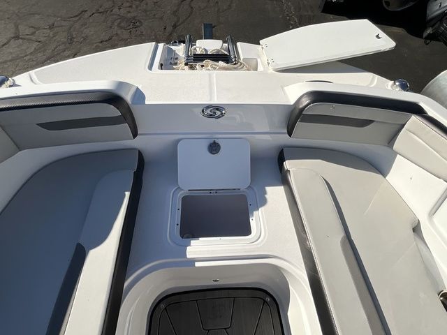 2023 Hurricane SunDeck Sport 205 OB - 7