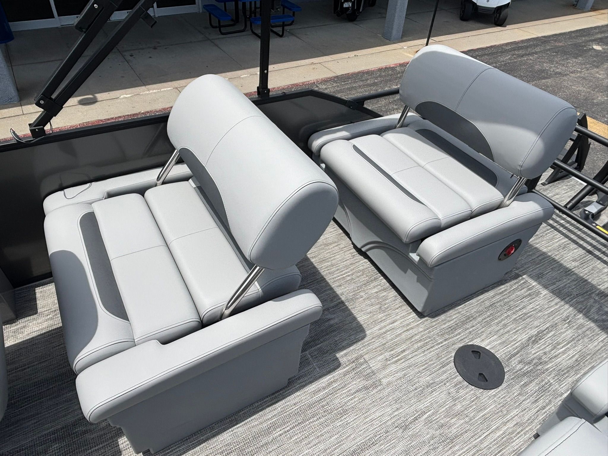 2027 Bentley Pontoons 223 LEGACY QSB - 15