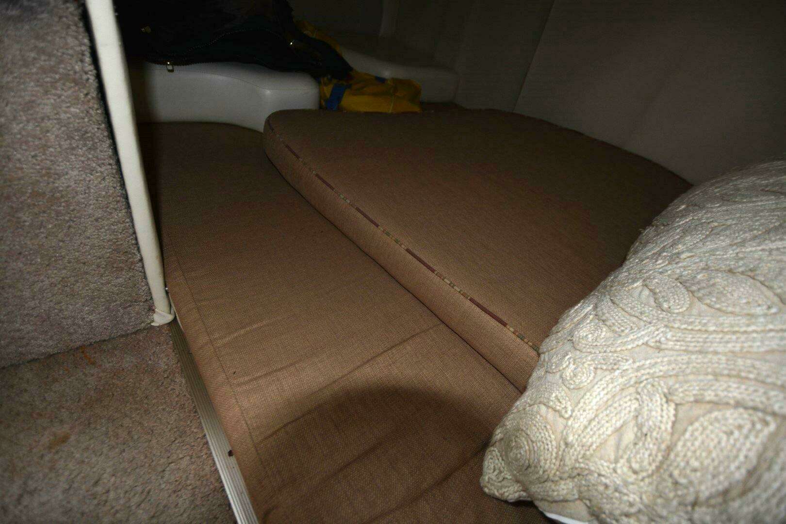 1999 Rinker Fiesta Vee 270 - Image 16