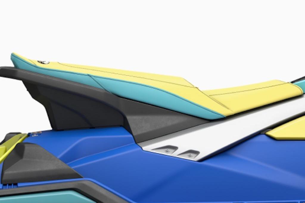 2026 Yamaha WaveRunner JetBlaster PRO 3-Up, vibrant blue and yellow seat design.