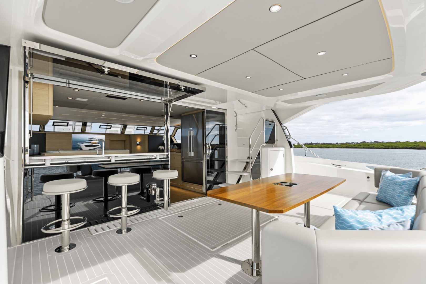 2026 Aquila 50 Yacht - Image 33
