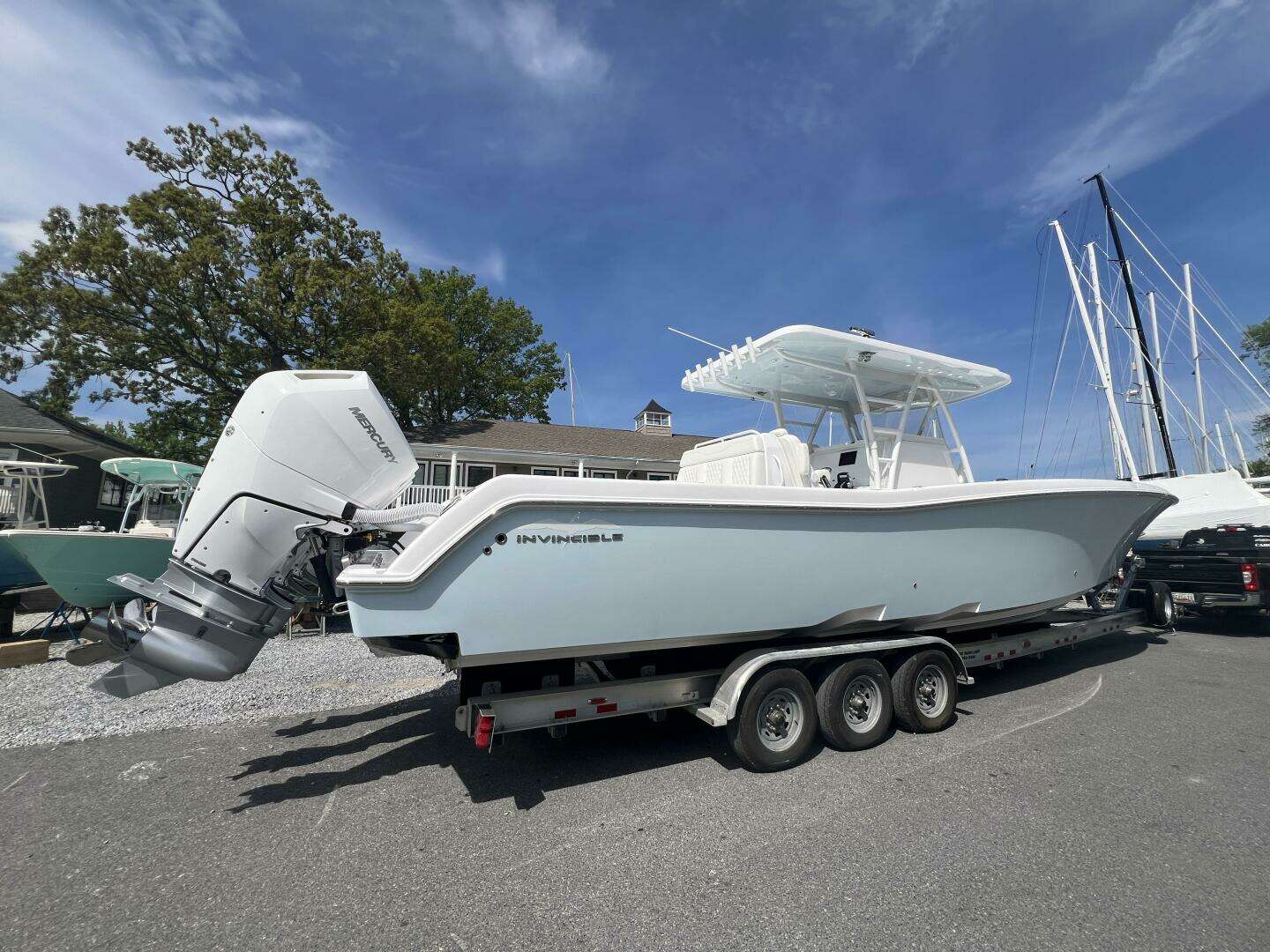 2026 Invincible 39 Open Fisherman - Image 2
