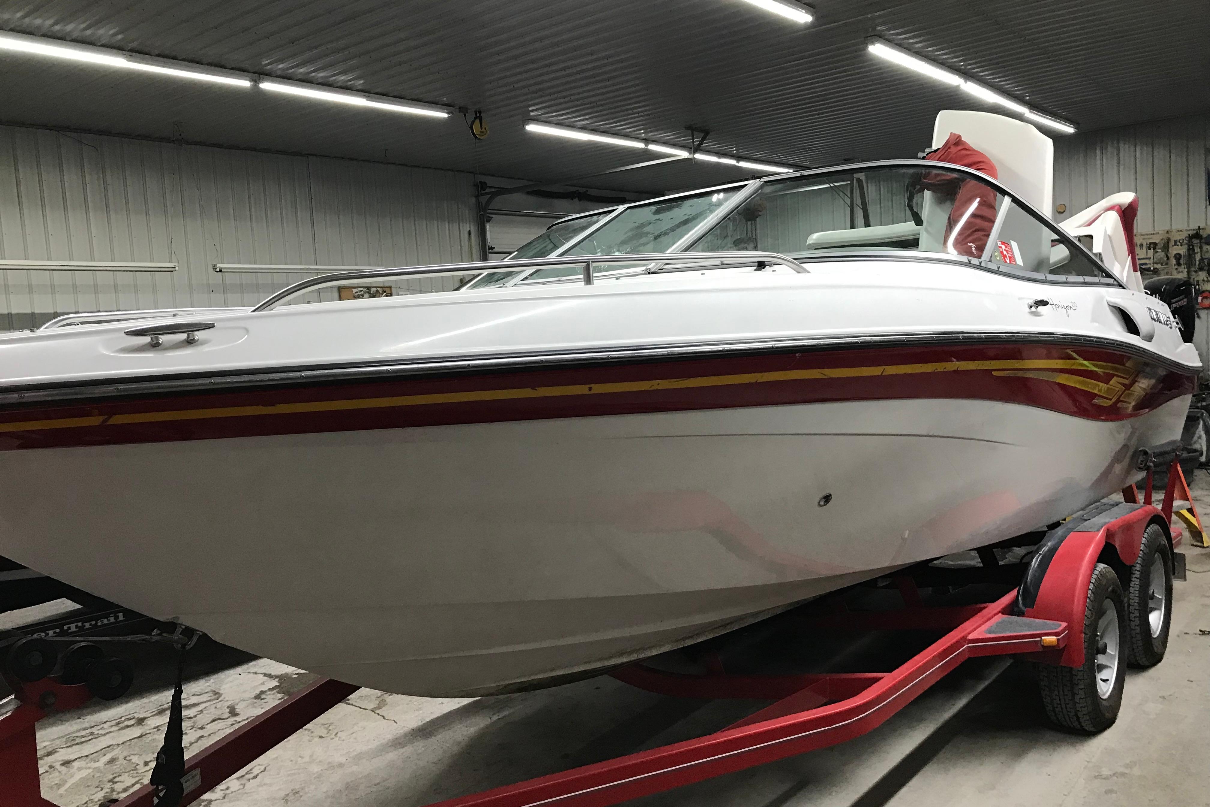 2001 Four Winns 210 Horizon