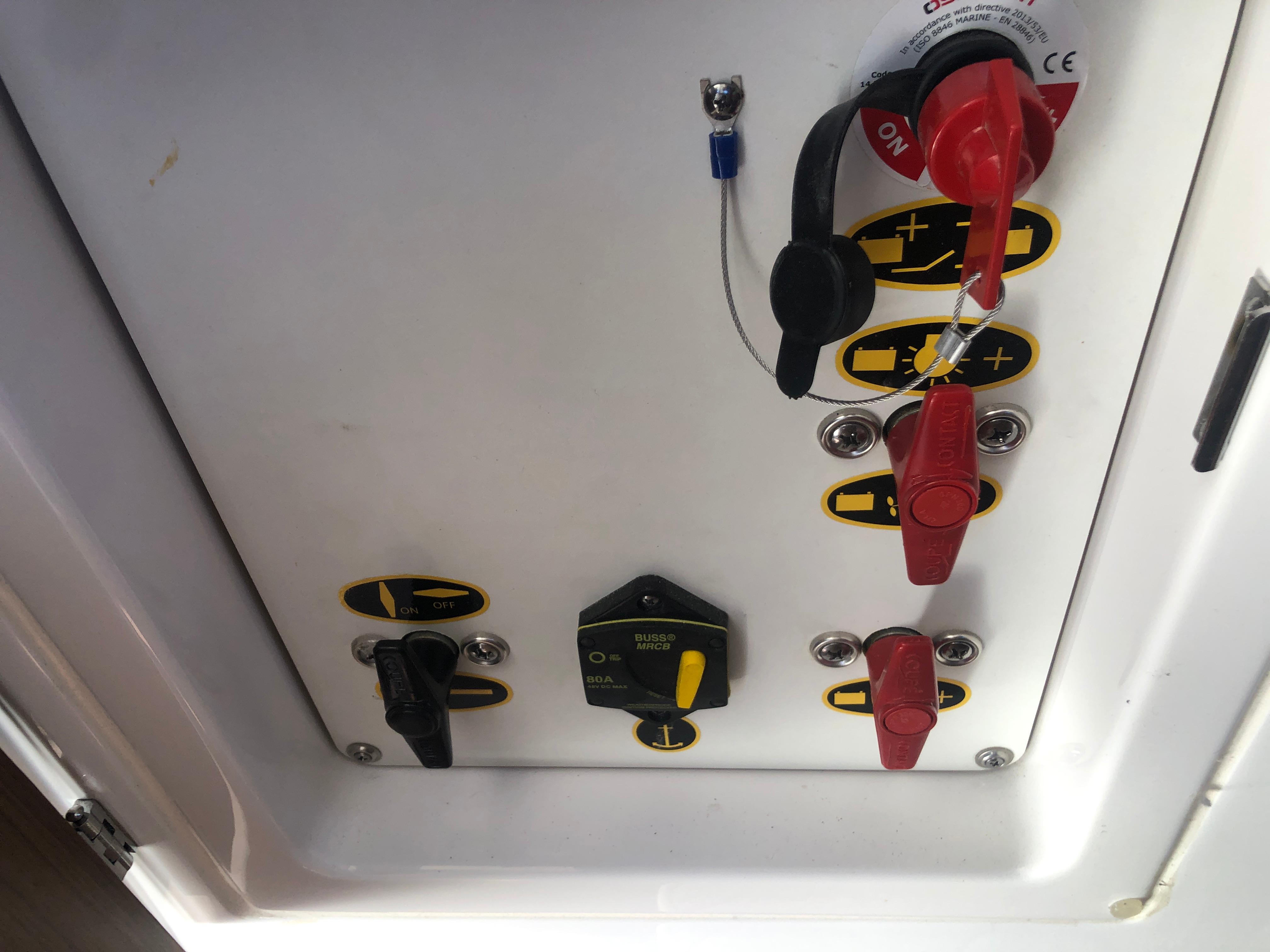 2022 Beneteau Antares 9 - 30