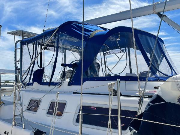 2005 Hunter Passage 456 - 25