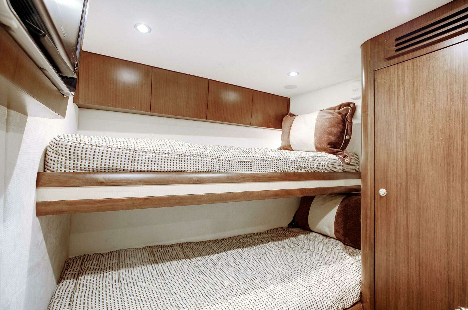 2015 Ocean Yachts 64 Convertible - Image 12