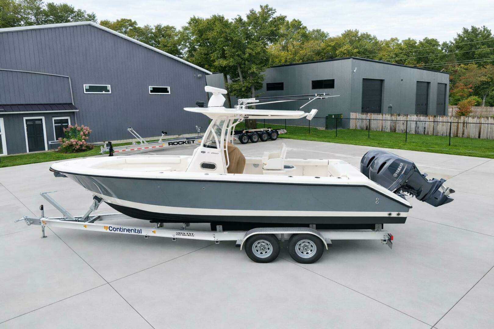 2017 Pursuit C 260 Center Console - Image 14