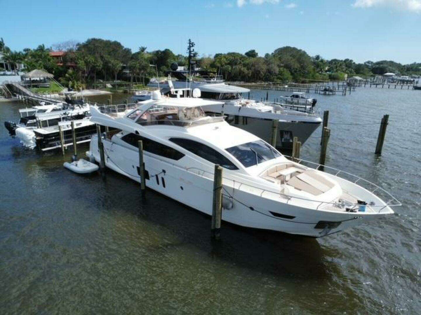2009 Astondoa 95 GLX - Image 12