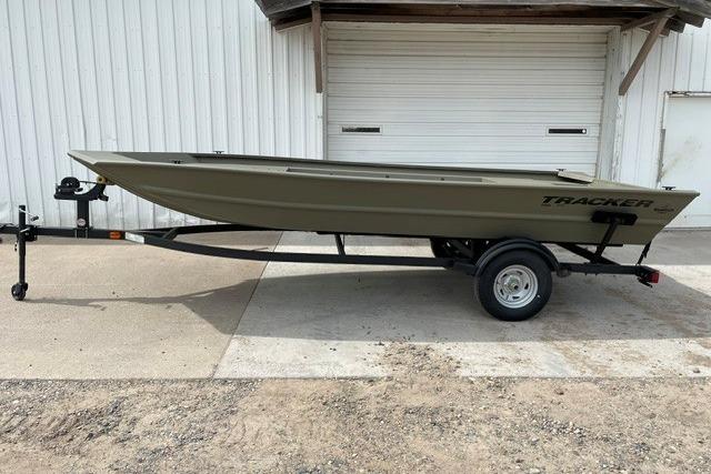 2026 Tracker Grizzly 1754 Utility