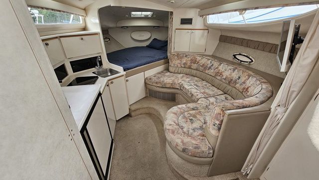1999 Bayliner 3055 Ciera - 11