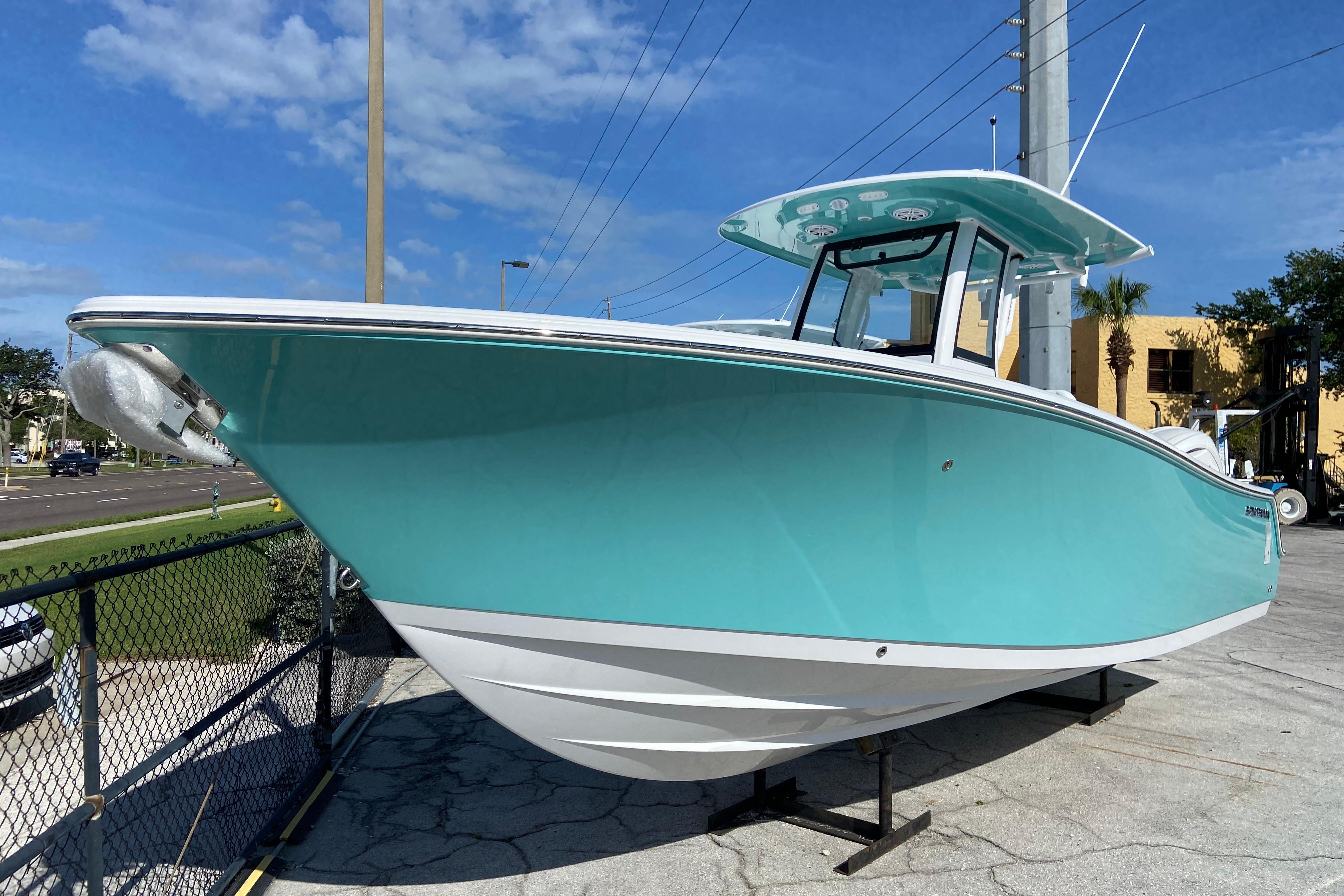 2026 Sportsman Open 252 Center Console