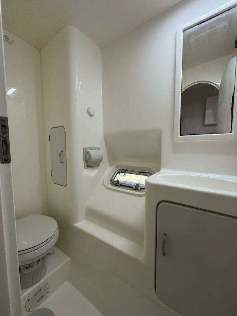 2013 Voyage Yachts 520 - Image 58