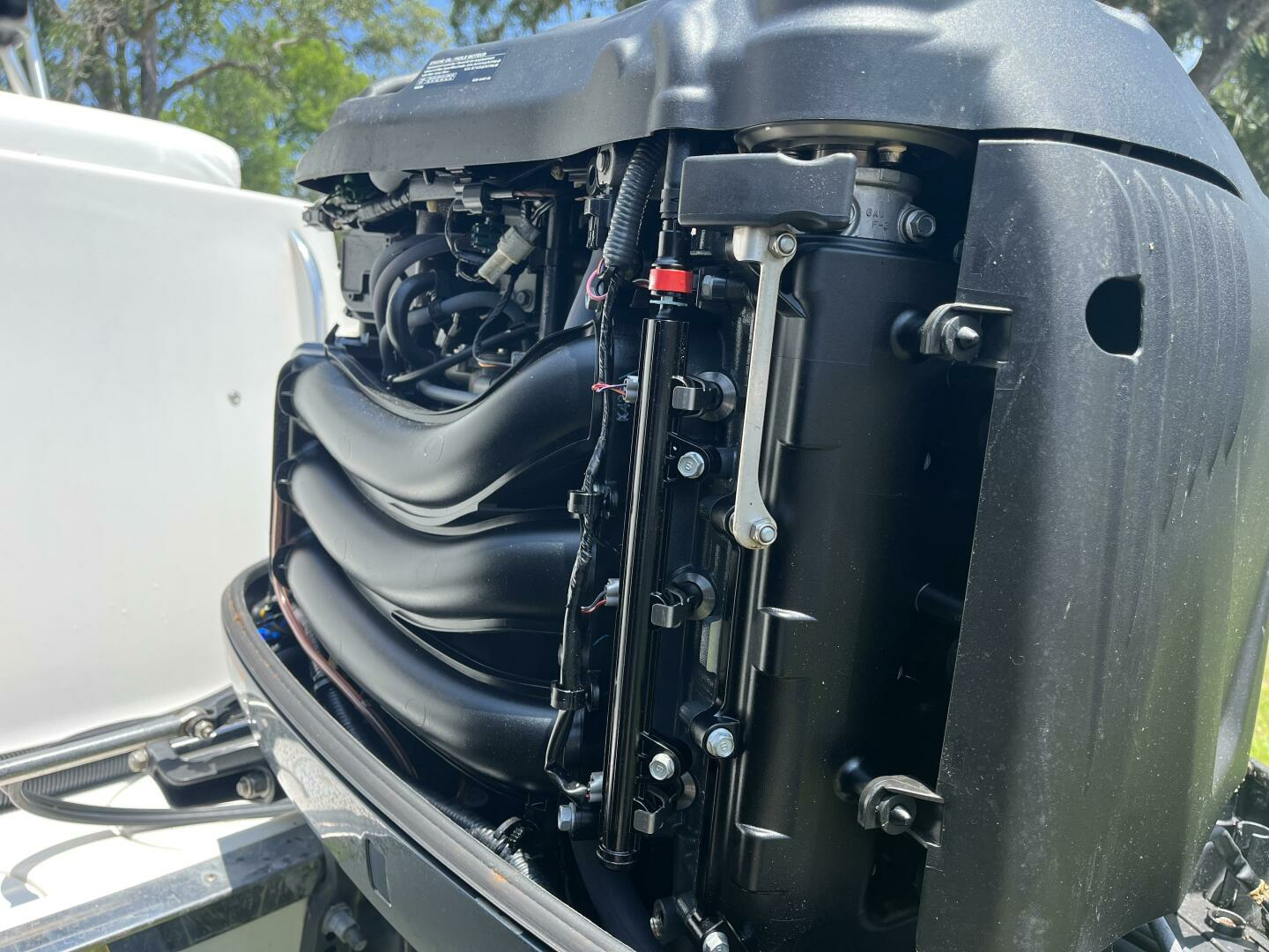 2015 Robalo R305 Walkaround - Image 15