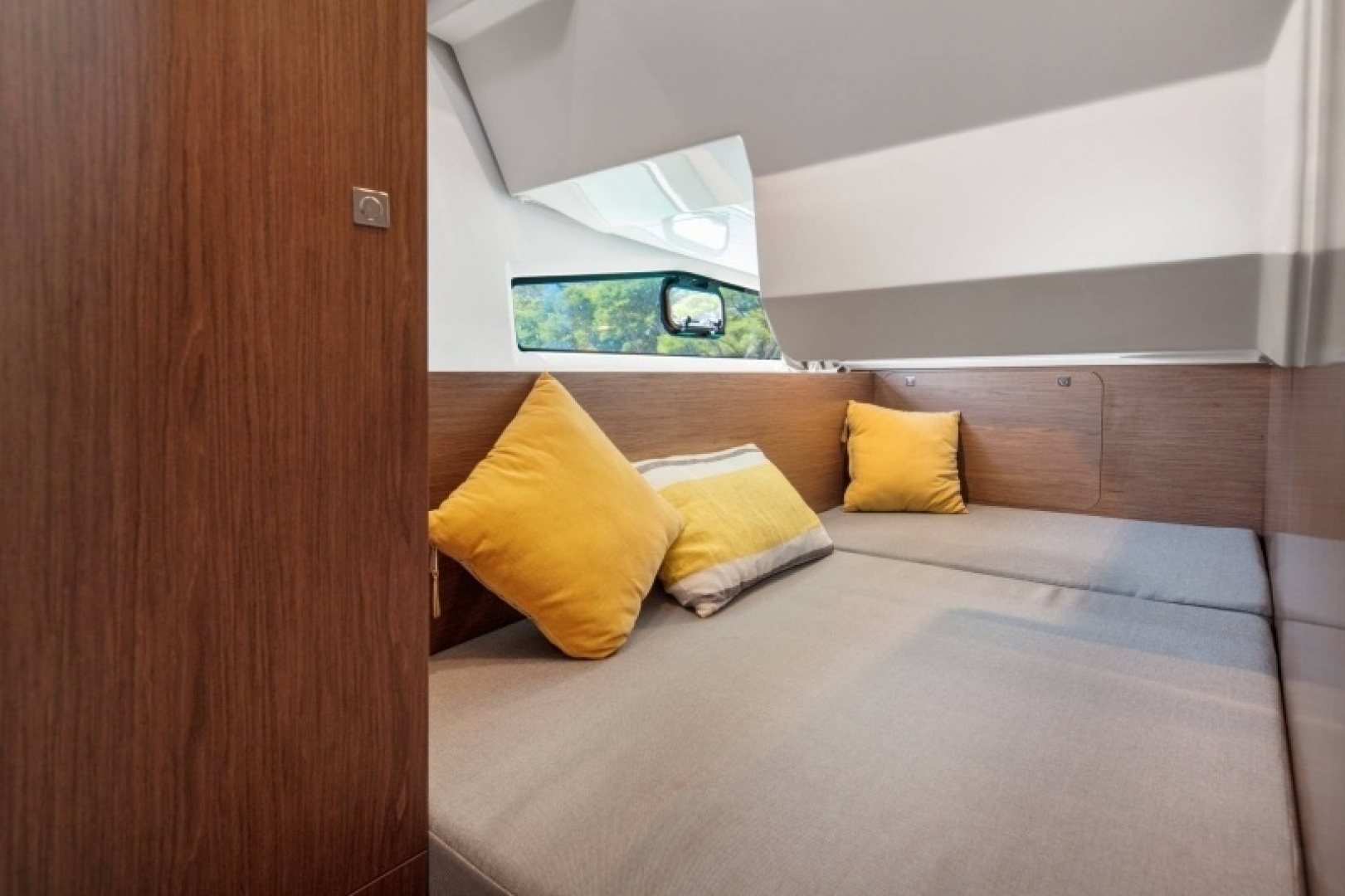 2020 Jeanneau NC 1095 Coupe - Image 38