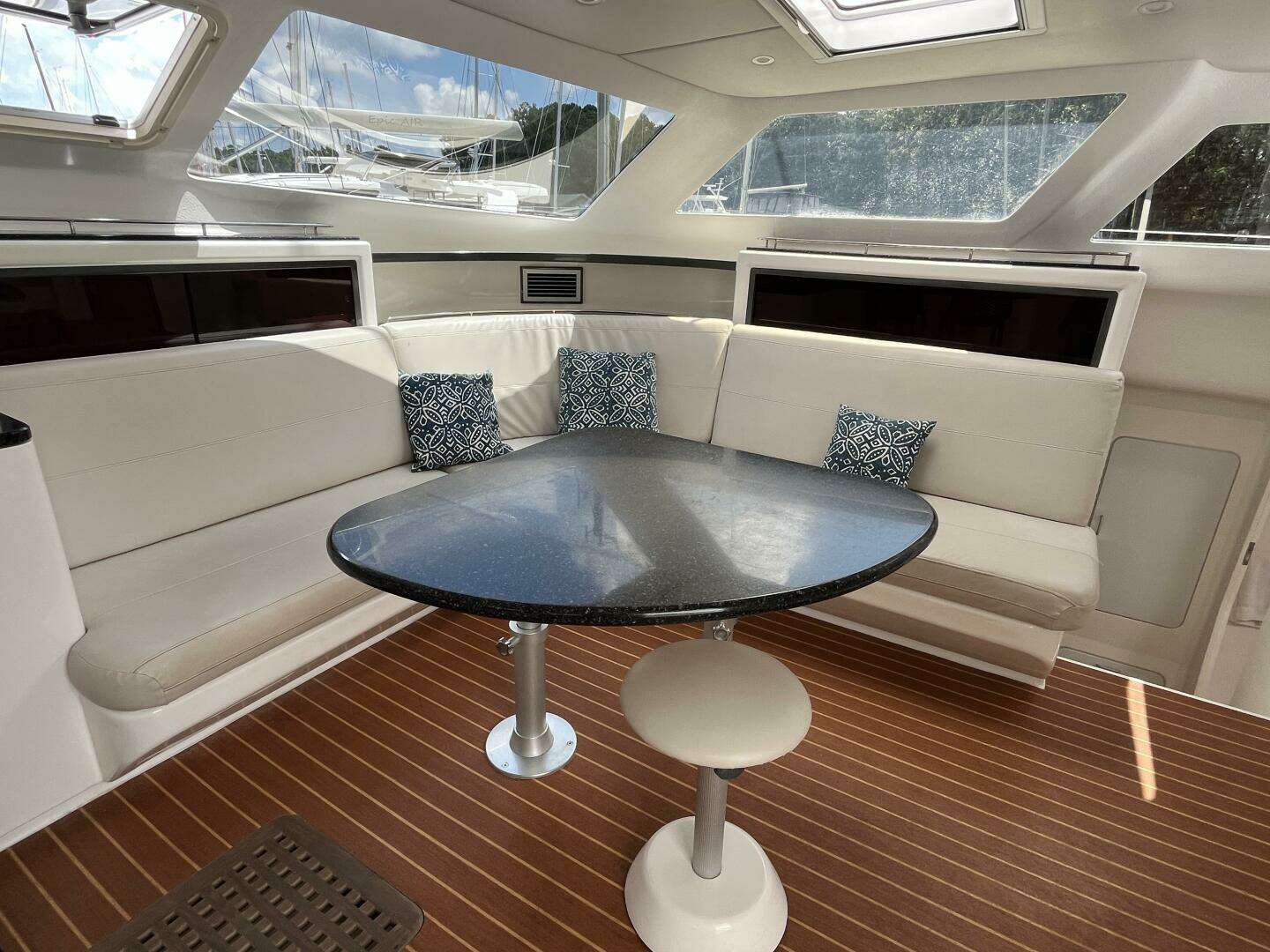 2013 Voyage Yachts 520 - Image 42