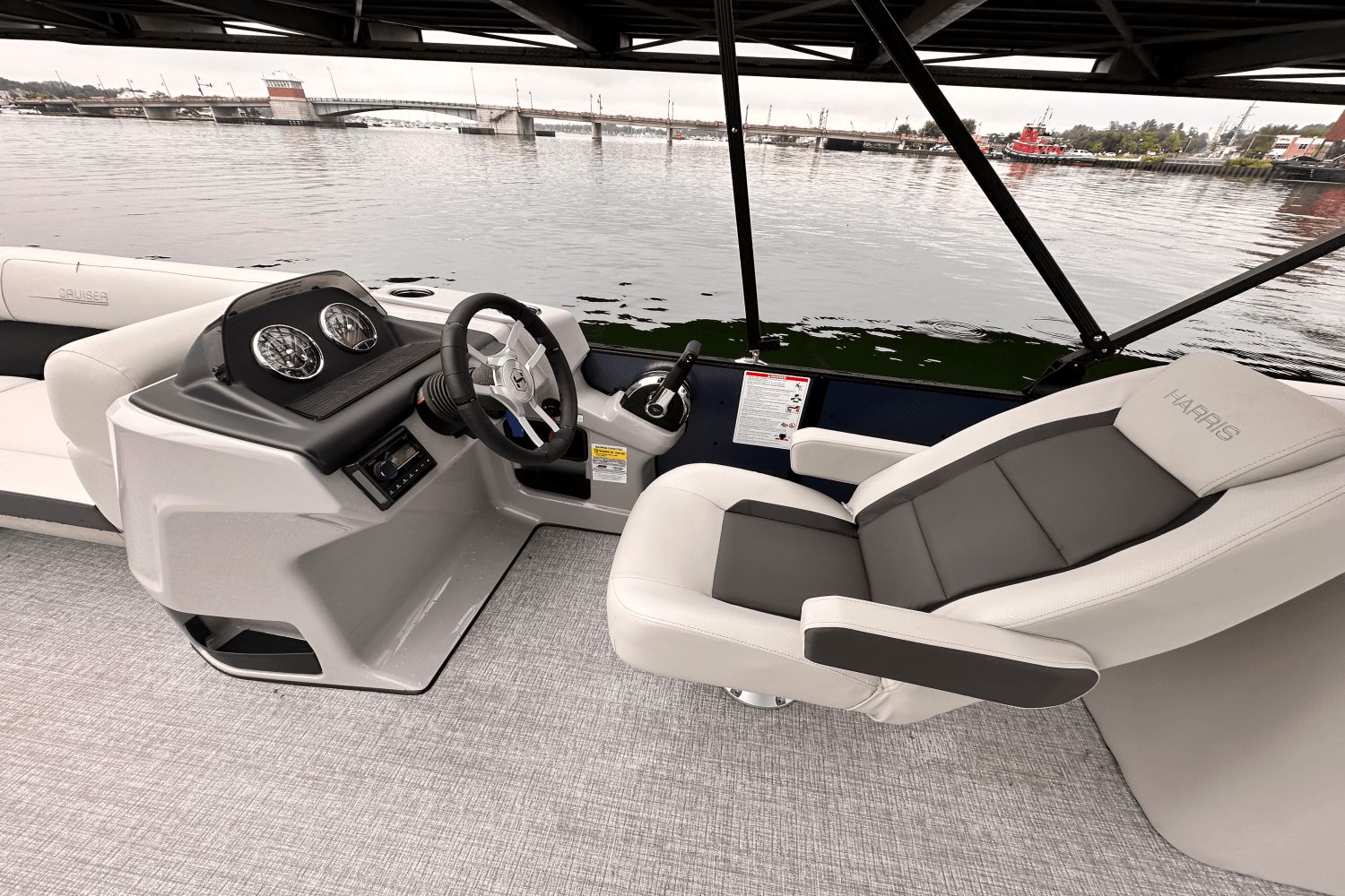 2025 Harris Cruiser 210 - 8