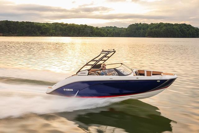 2026 Yamaha Boats 222 SD BOTH COLORS AVAILABLE - 3