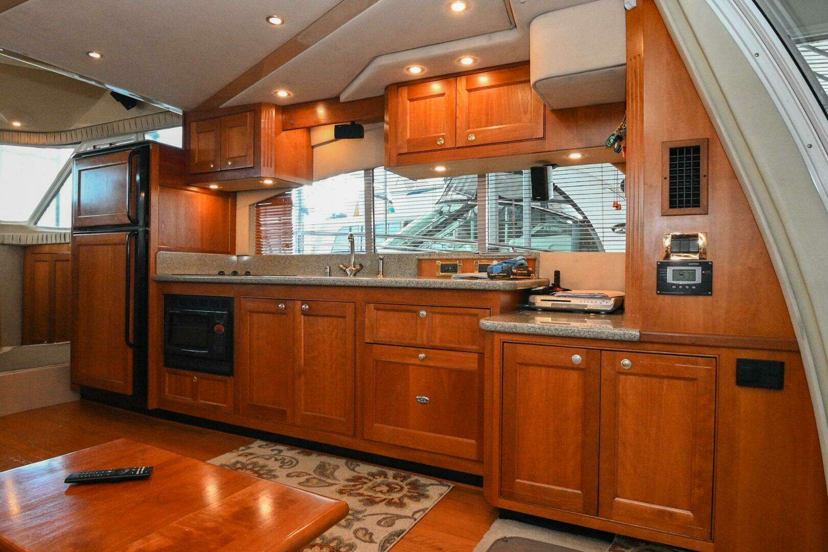 2002 Cruisers Yachts 5000 Sedan Sport - Image 29