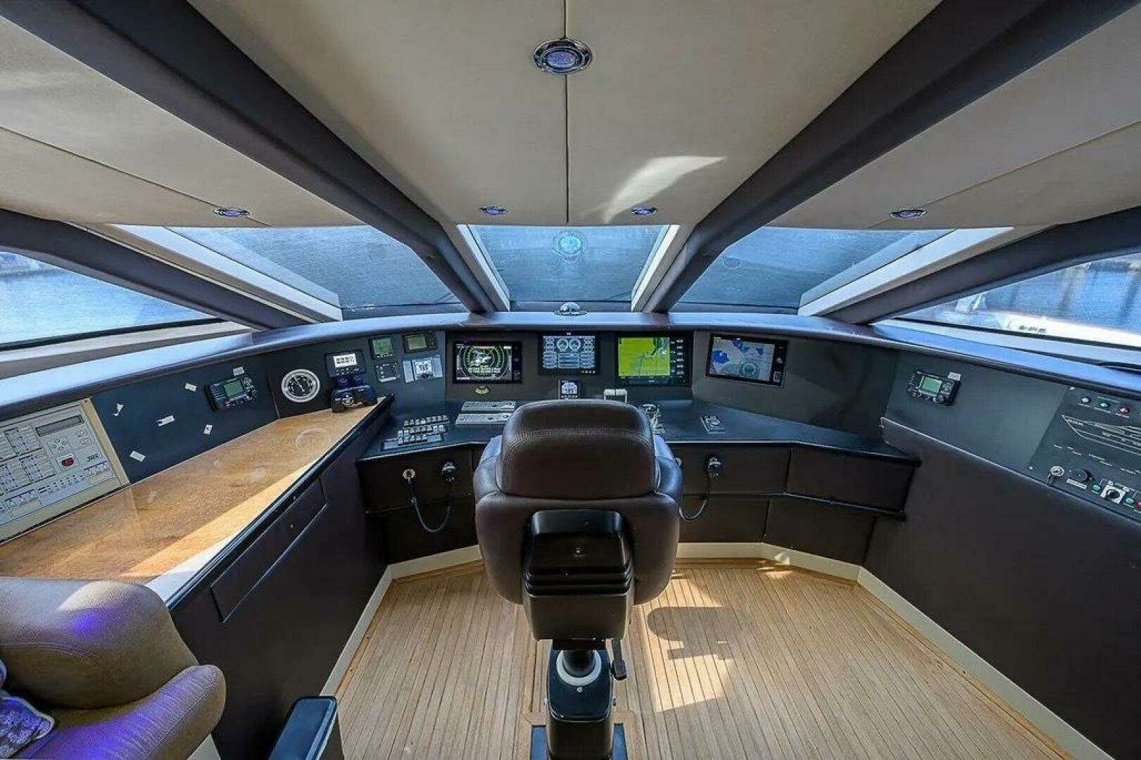 2005 DMB Danube Motor Yacht - Image 29