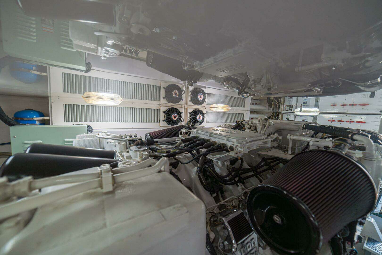 2006 Viking 56 Convertible - Image 79