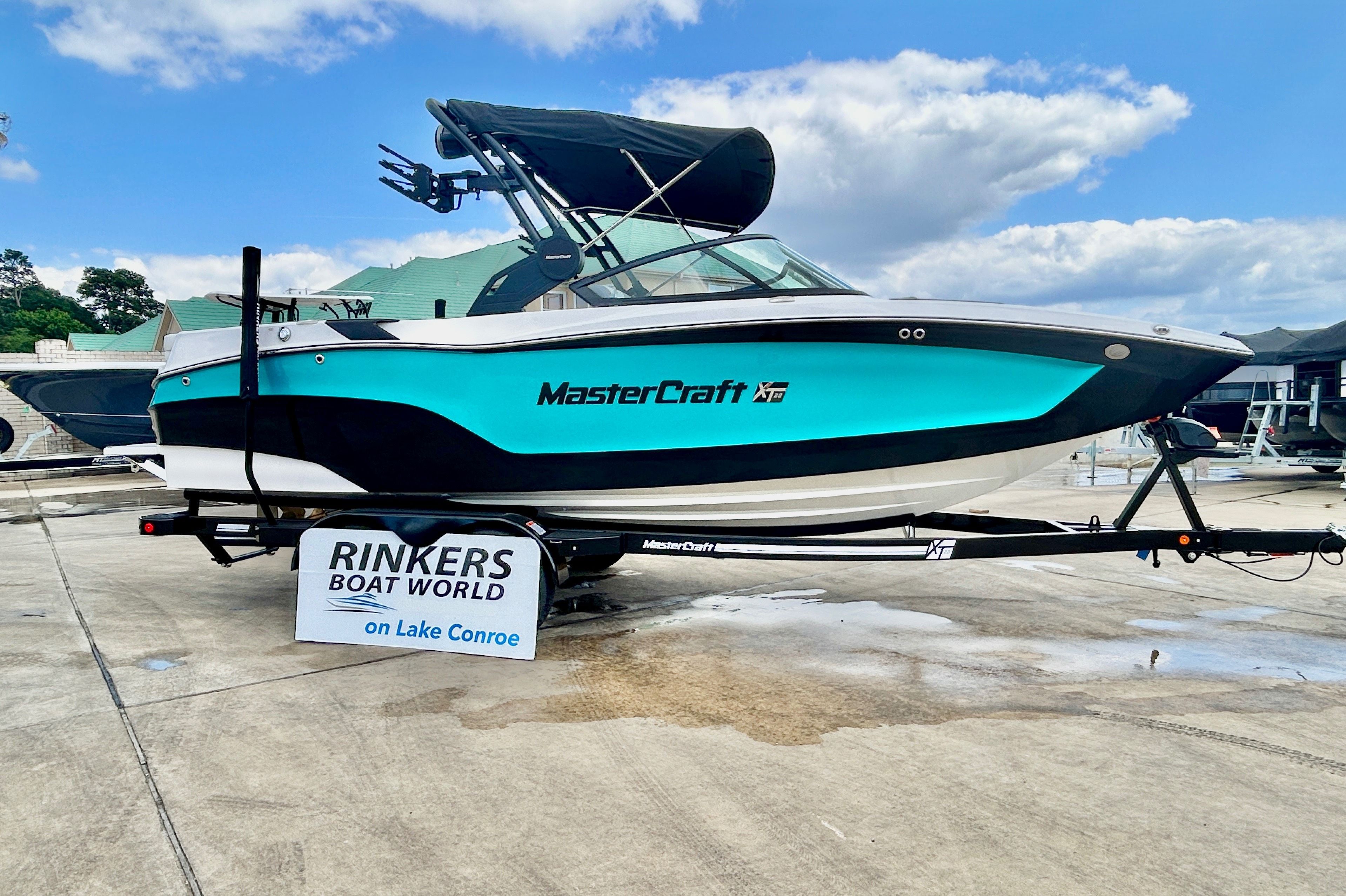 2026 MasterCraft XT22