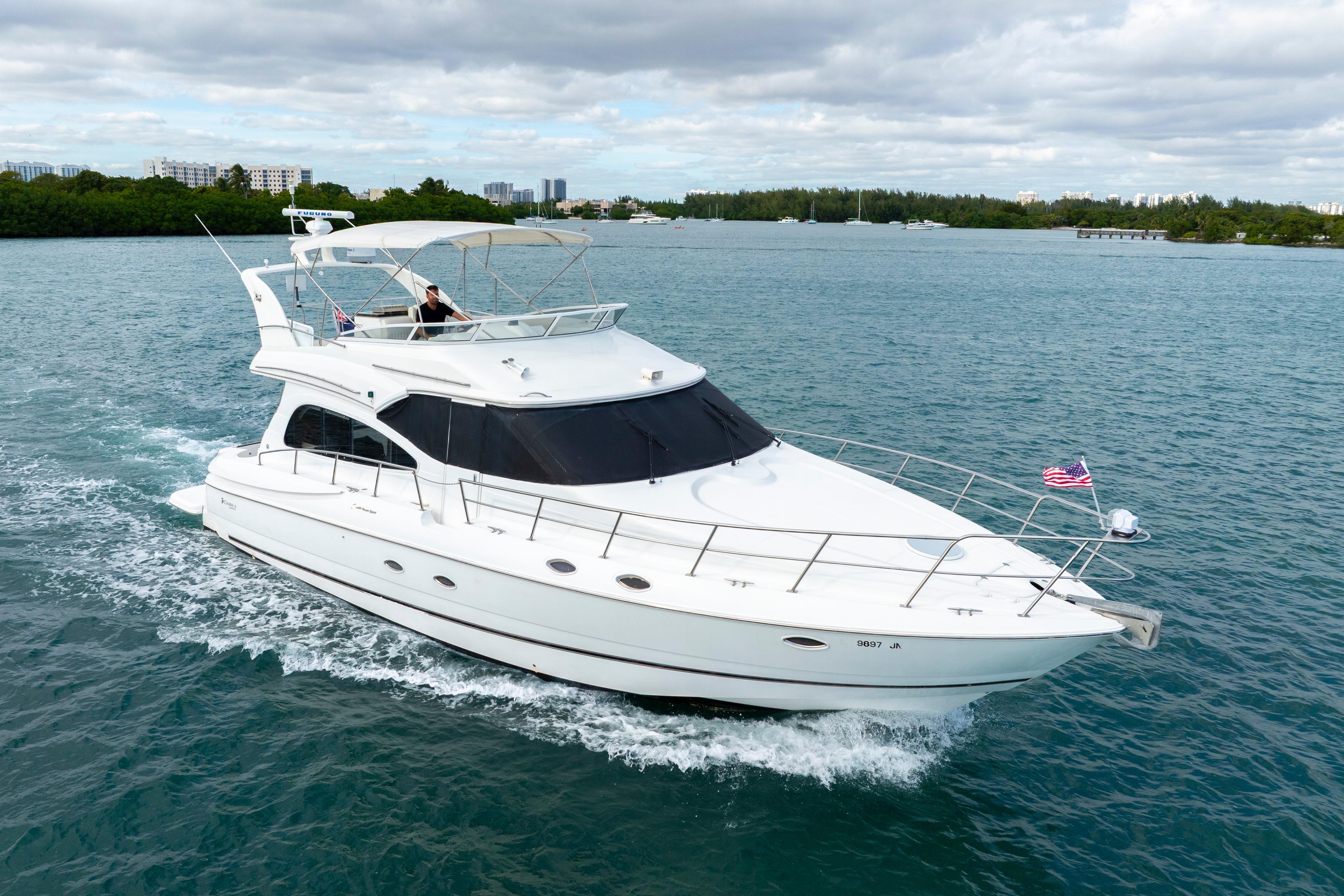 2001 Cruisers Yachts 5000 Sedan Sport