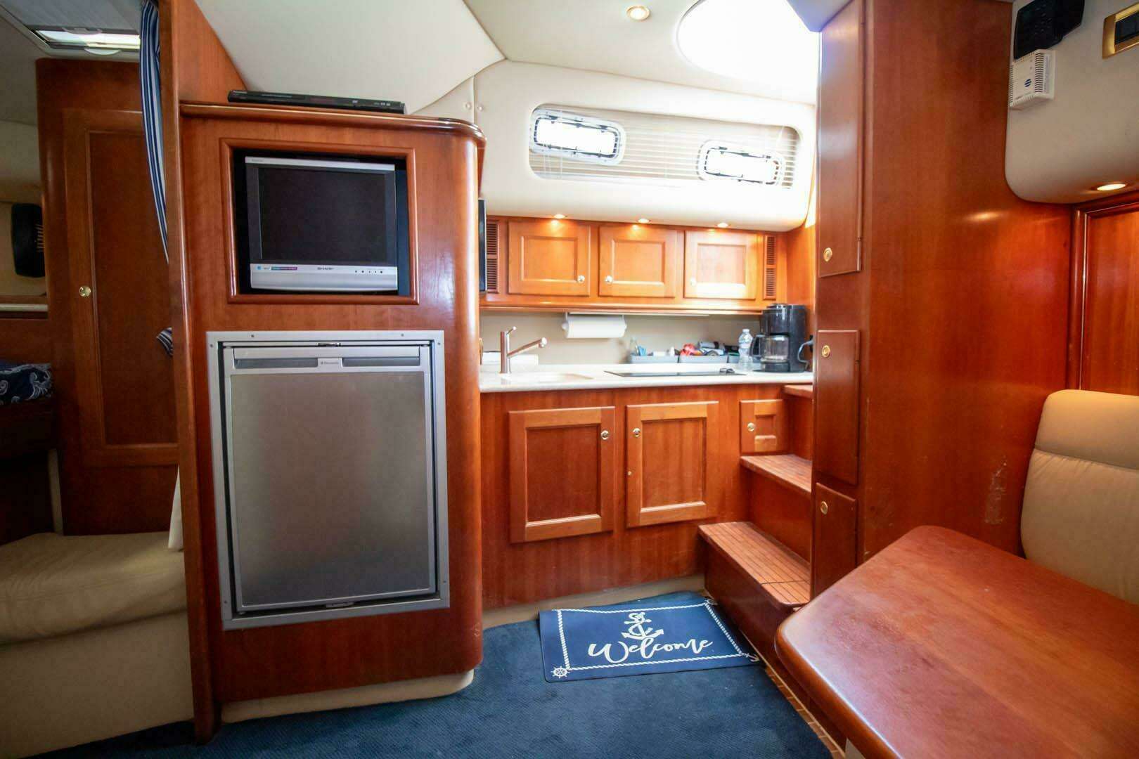 2006 Rampage 38 Express - Image 7