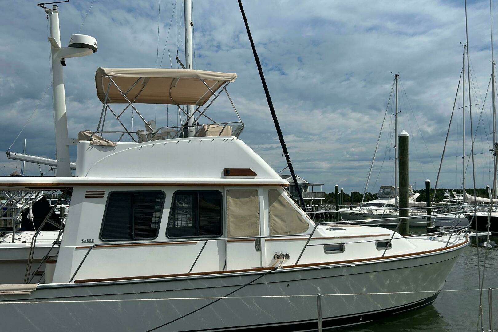 2004 Sabre 36 Flybridge - Image 2