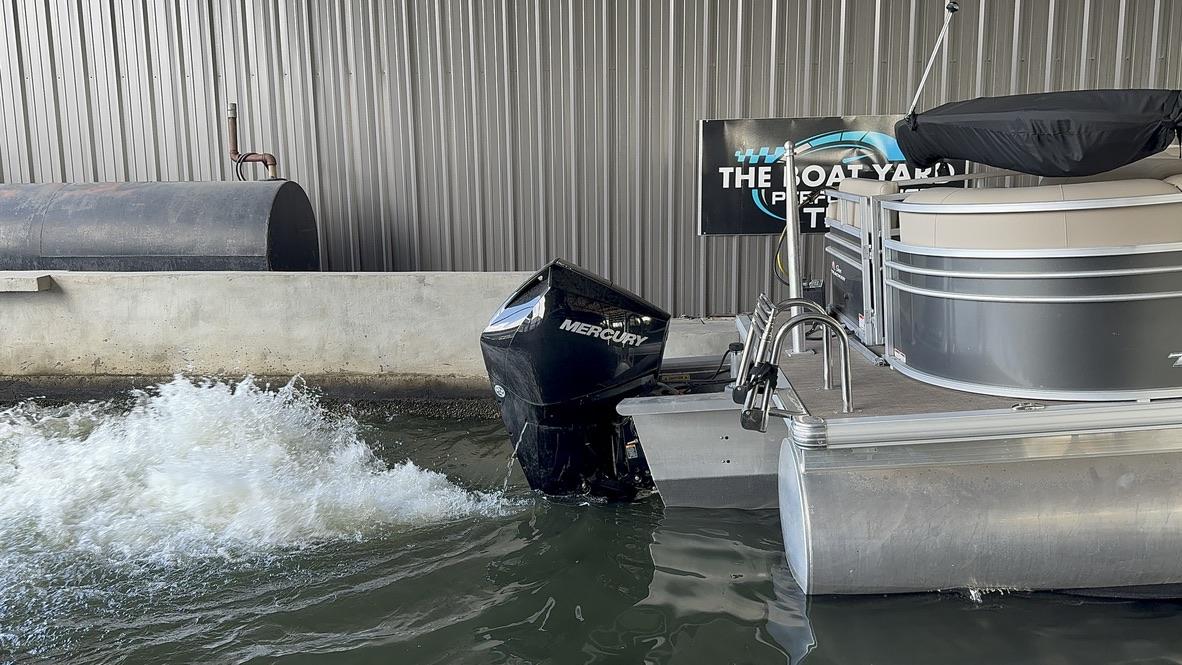 2023 Sun Tracker Party Barge 22 RF XP3 - 2
