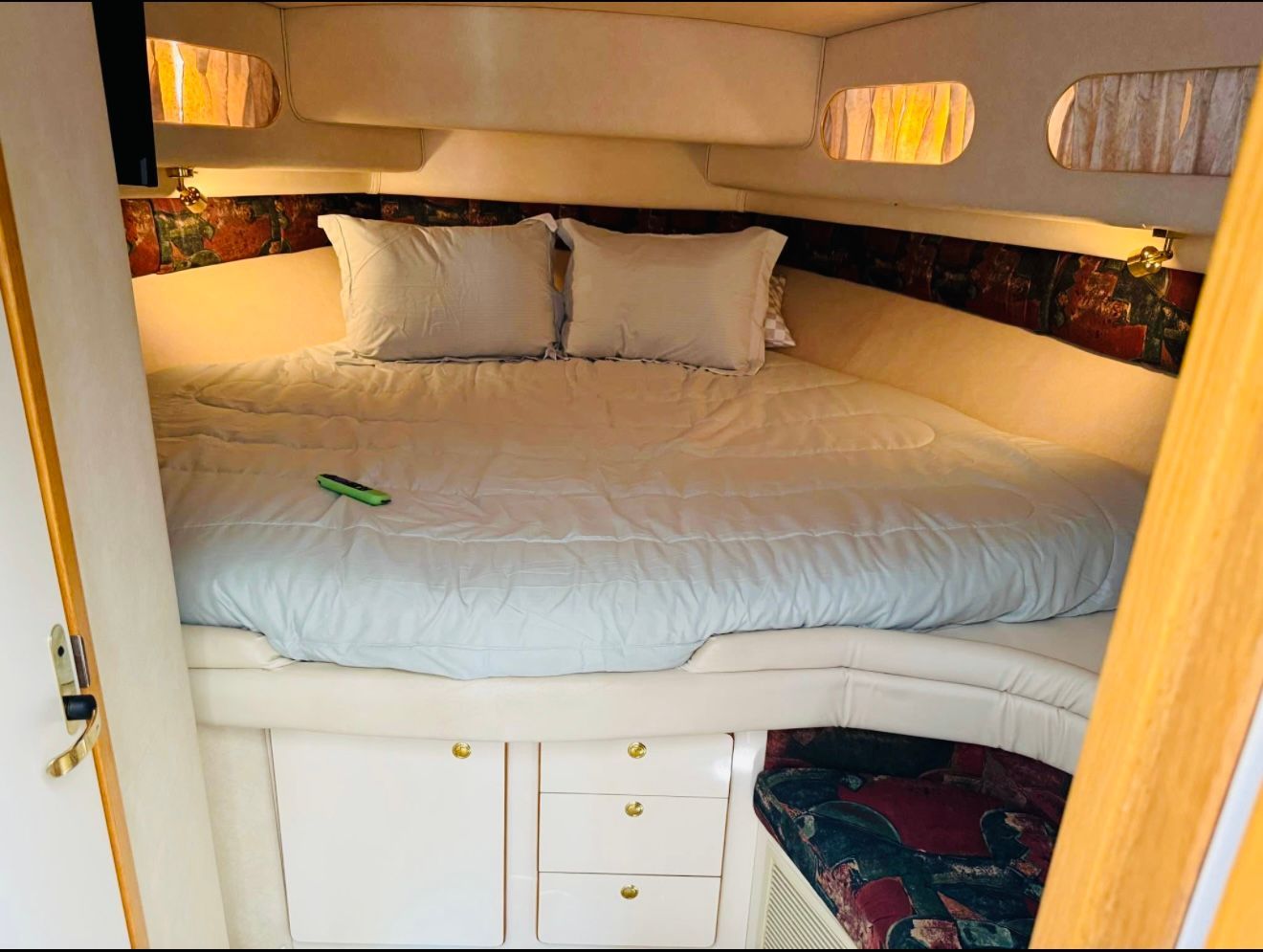 1997 Sea Ray Express Bridge 440 - 7
