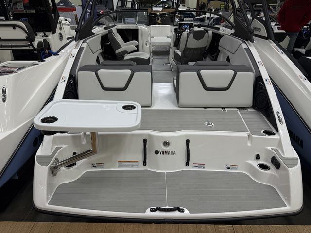 2026 Yamaha Boats AR250 - 2