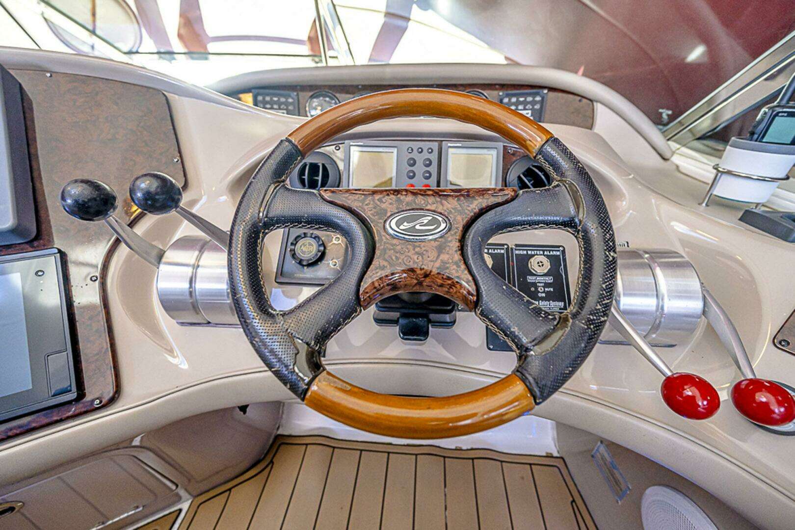 2002 Sea Ray 550 Sundancer - Image 8