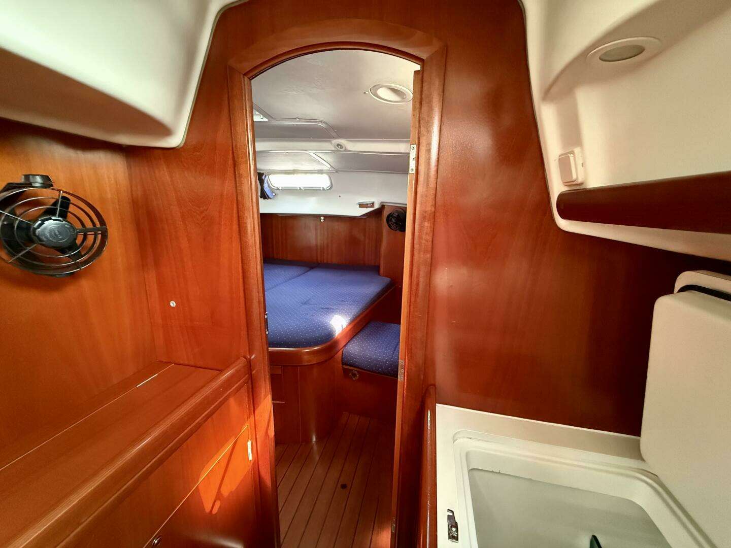 2003 Beneteau — - Image 39
