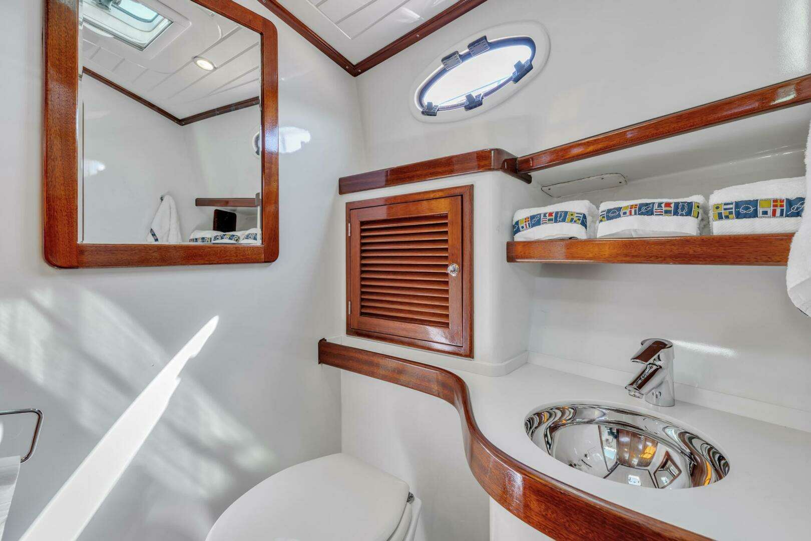 2007 Gorbon 40 - Image 35