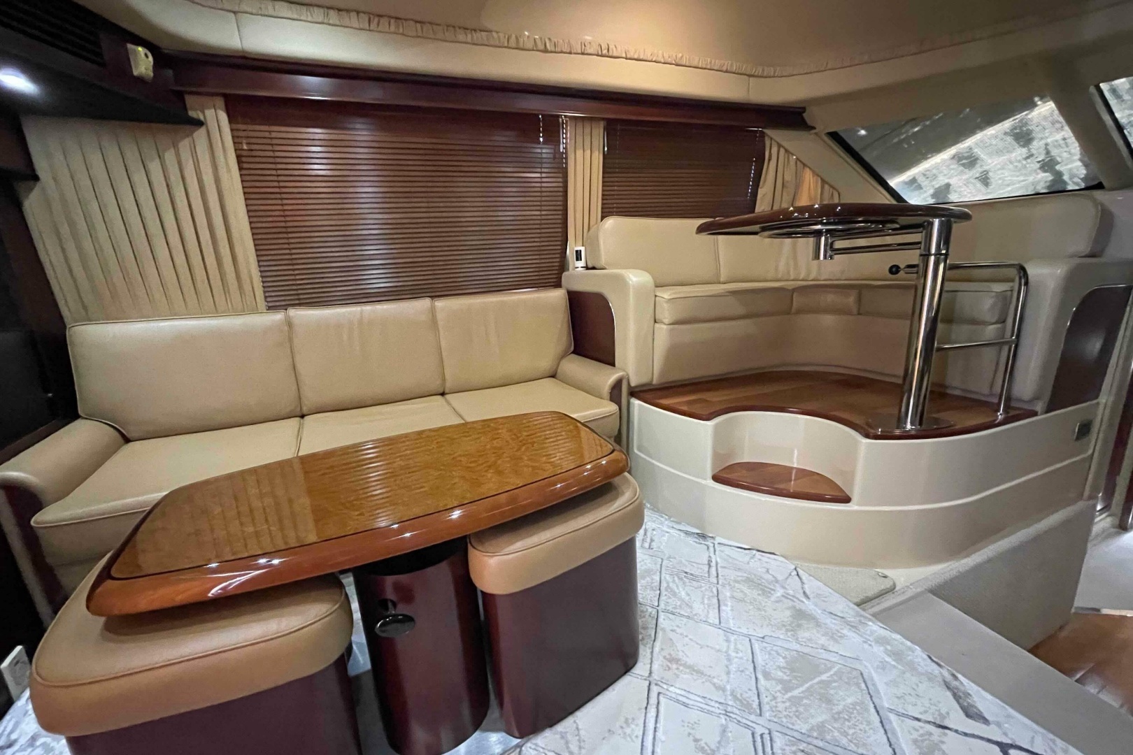 2005 Sea Ray 420 Sedan Bridge - Image 15