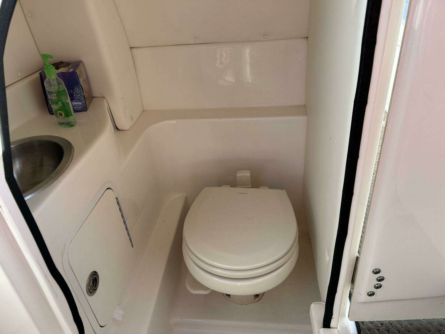 2013 Sea Ray 270 SLX - Image 35