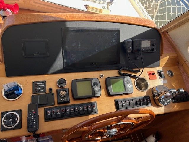 2006 Mainship 43 Trawler - Image 27