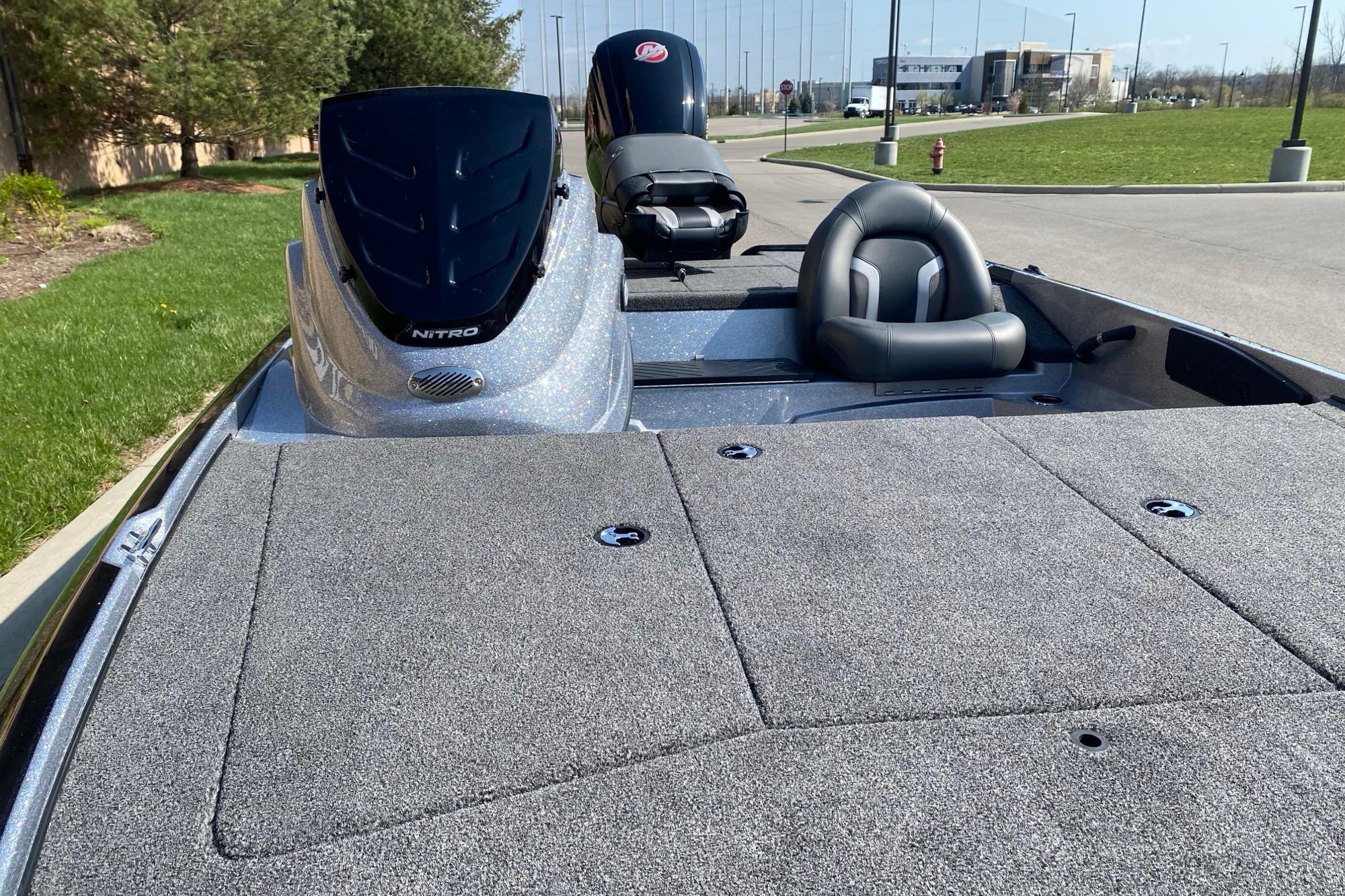 2026 Nitro Z17 boat with sleek design, spacious deck, and comfortable seating.