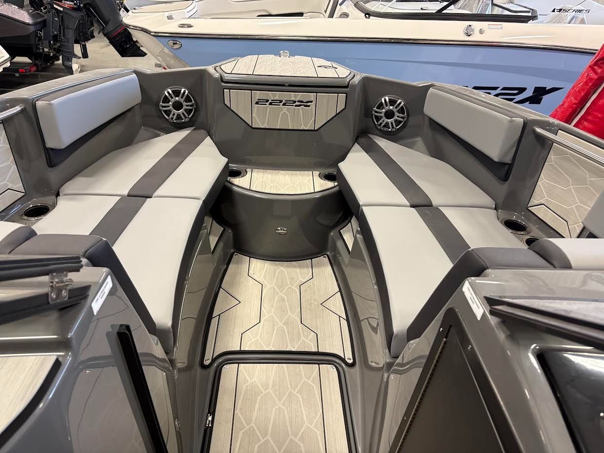 2025 Yamaha Boats 222XE - 4