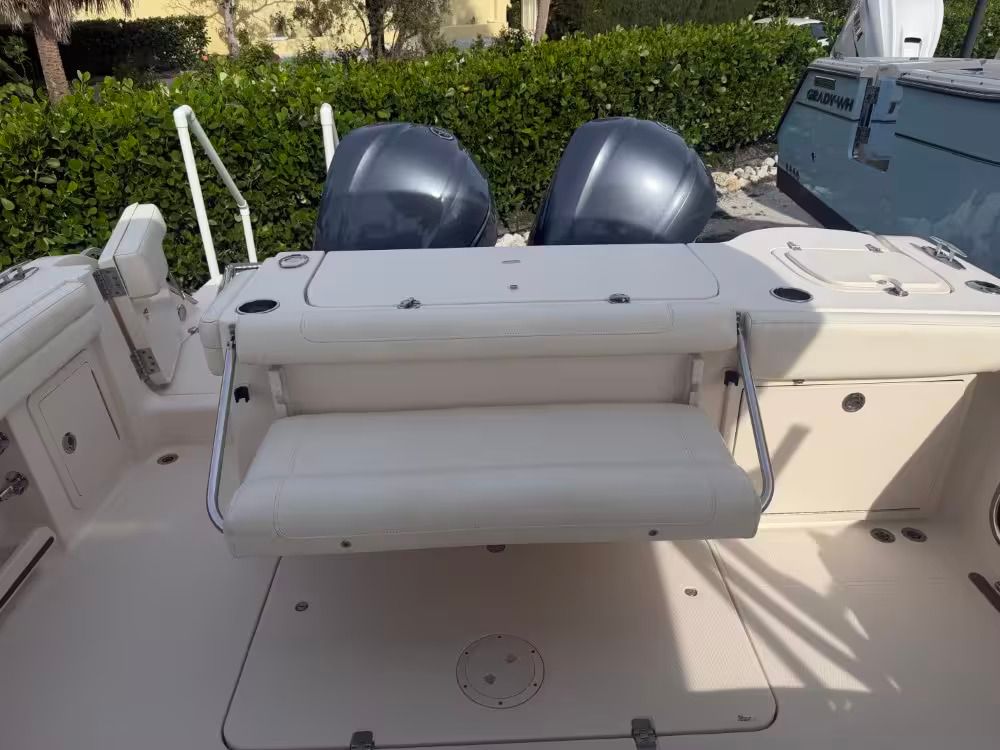 2019 Grady-White Freedom 325 - 4